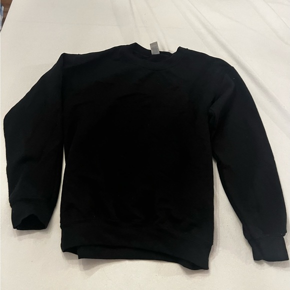 black crew neck - Picture 1 of 1